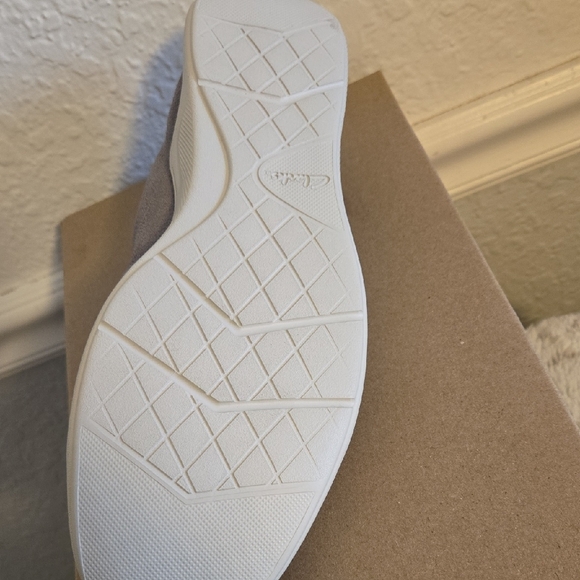 Clarks Gorwin Step Gray Suede Slip-On Shoes Size 10.5 - Picture 3 of 4